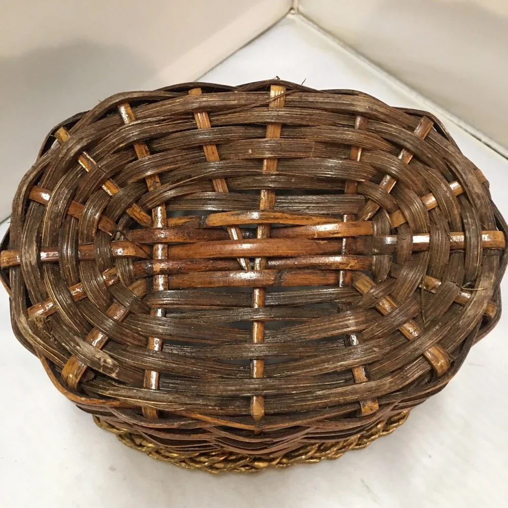 Wicker Storage Basket Unisex OS Brown Gold Trim Oval Woven Decor Cottagecore